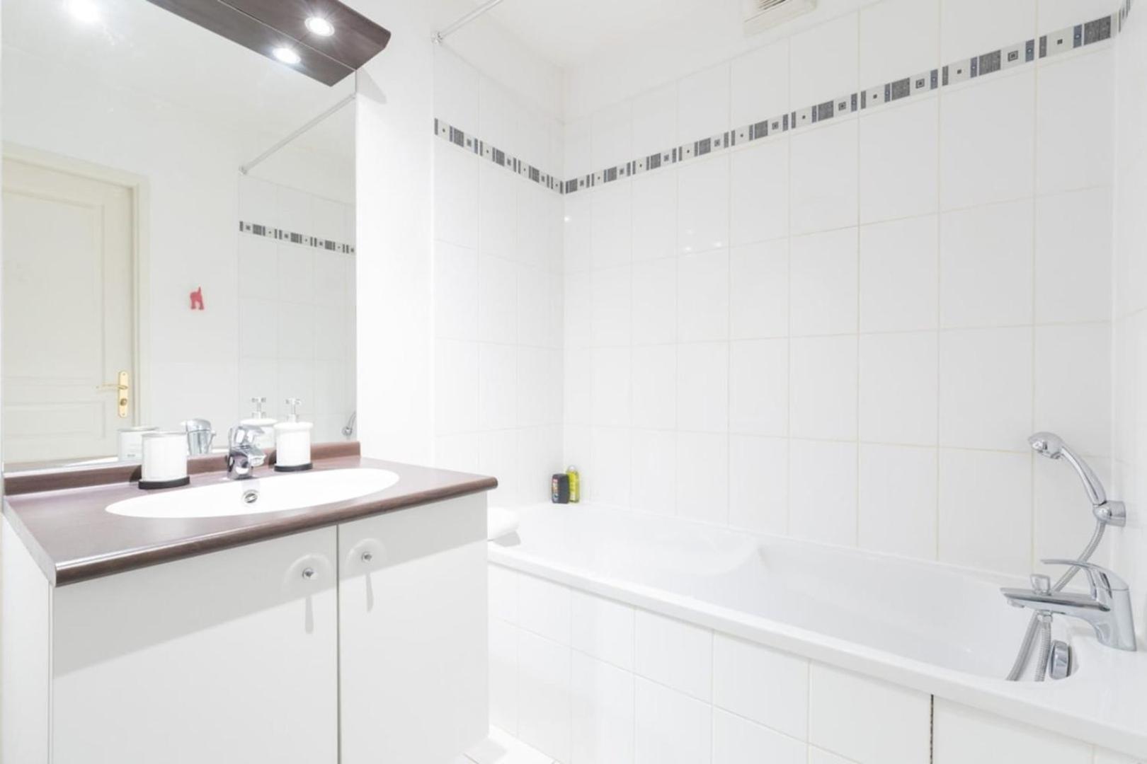 Euratechnologies - Bright Apartment With Parking Lille Eksteriør bilde